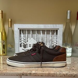 Levi's Men's Dark Brown and Tan Sneakers